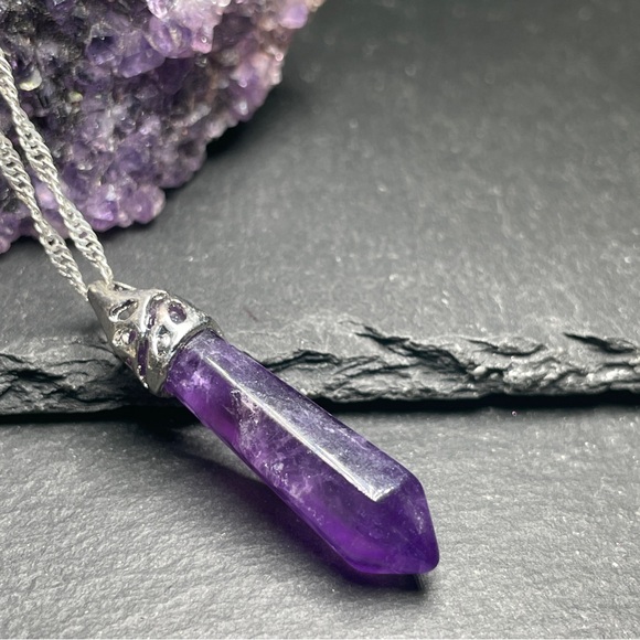 Purple Amethyst Crystal Pendant Necklace - Picture 5 of 12